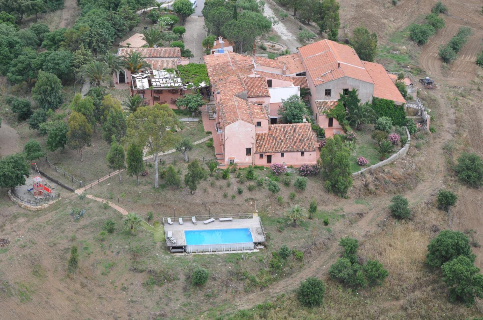 פולינה Tenuta Luogo Marchese מראה חיצוני תמונה
